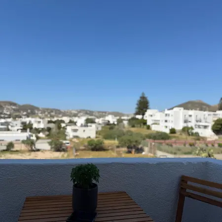Ξενοδοχείο Mellow 2*