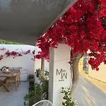 Отель Mellow 2*