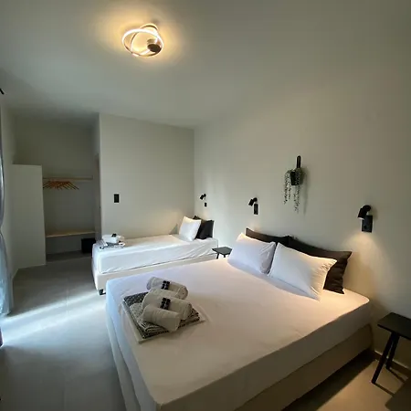 Отель Mellow 2*